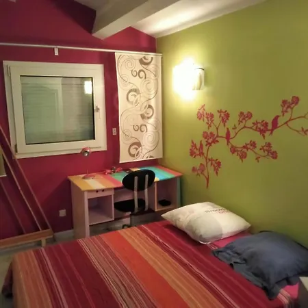 Family House For 6 People With Garden And Brazier Villa